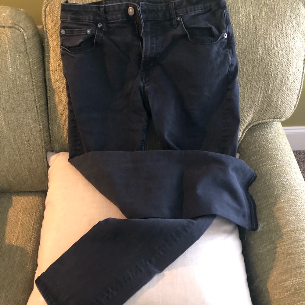 men’s slim straight black jeans